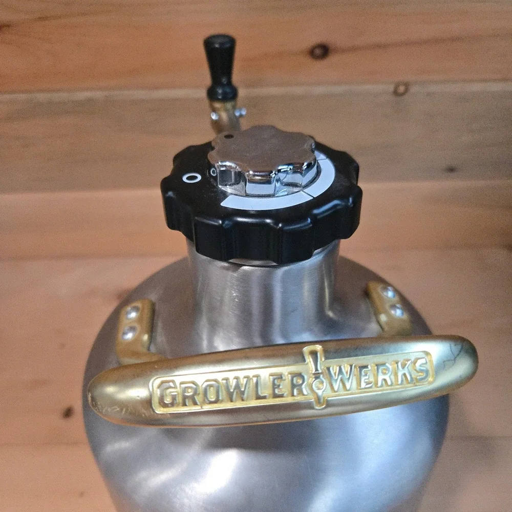 GrowlerWerks Beer Growler uKeg 128 Pressurized Dispenser Stainless Steel‎ Silver